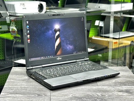 Fujitsu Lifebook S782